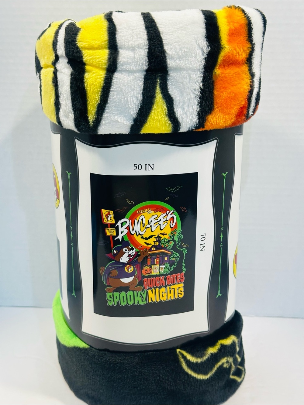 Buc-ee's 2026 Halloween Spooky Nights Plush Throw Blanket - 50in x 70in